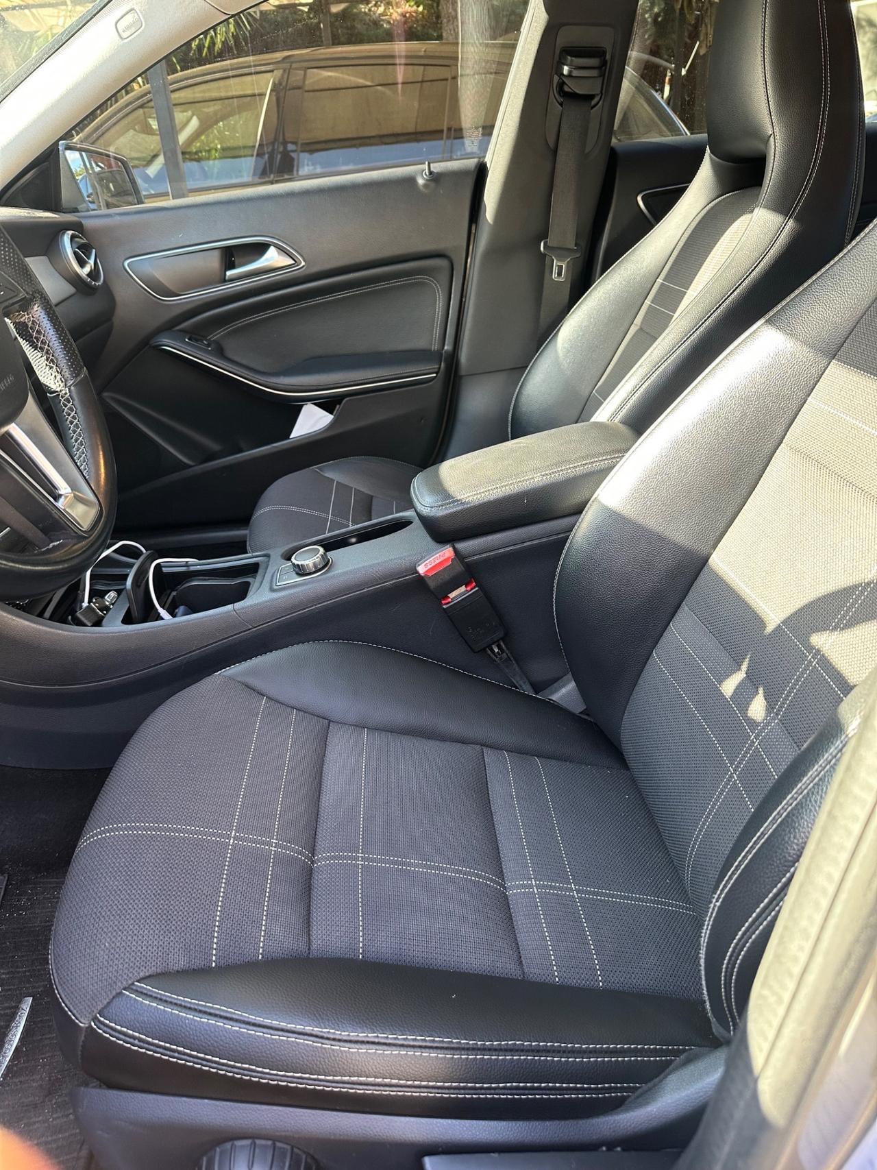 Mercedes-benz CLA 220 CDI Automatic Sport - GARANZIA