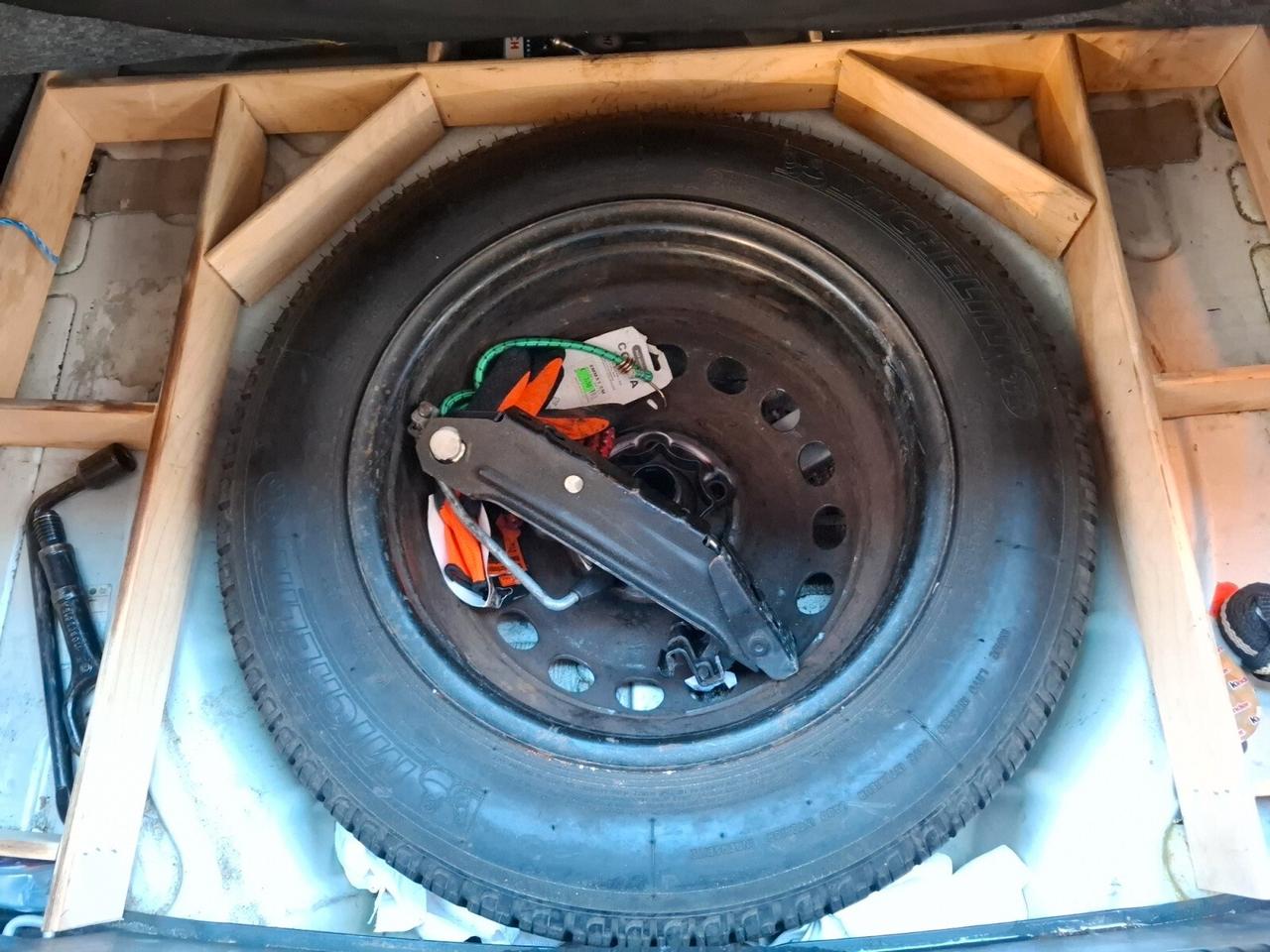 Volkswagen Golf 2.0 TDI 140CV DPF DSG 5p. Highline