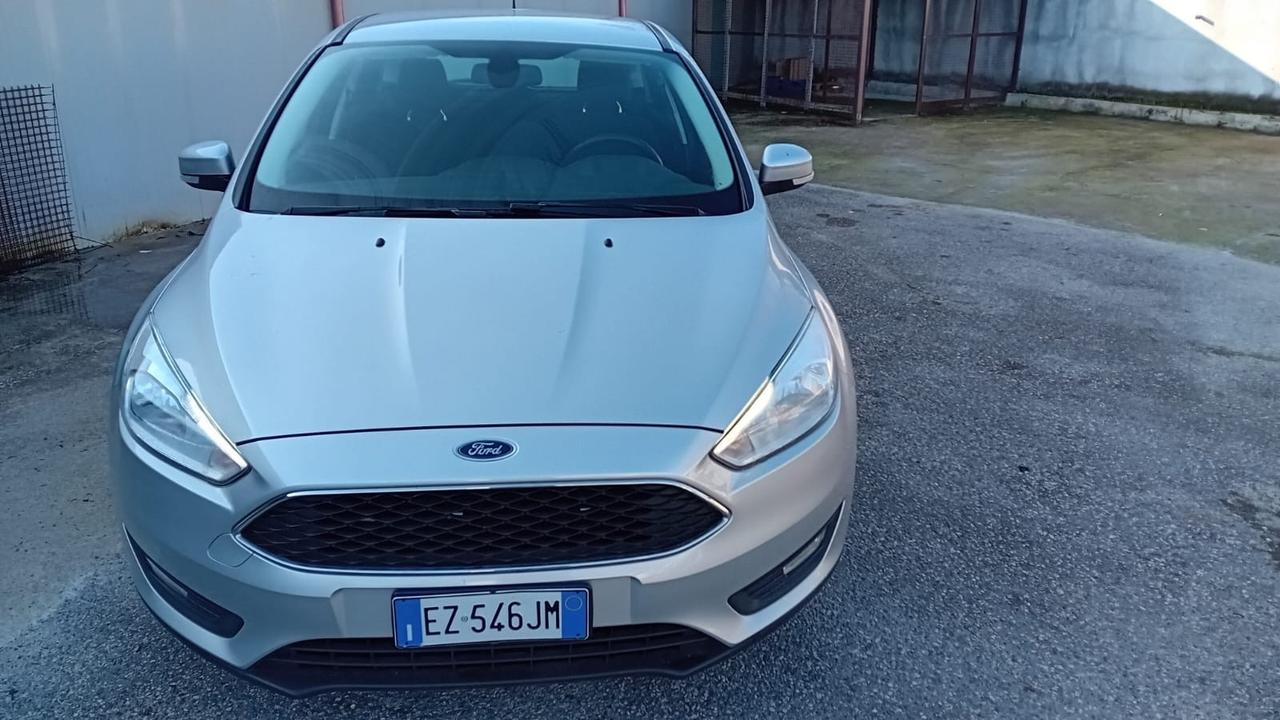 Ford focus 5P-1.6 gpl - km 86000-2015