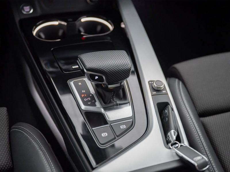Audi A4 Avant 40 TDI quattro S tronic S line edition