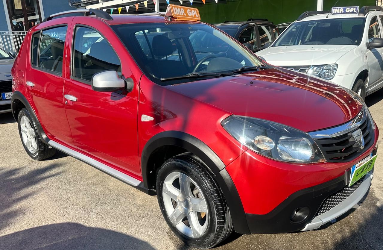 Dacia Sandero Stepway 2011 1.6 BENZ/GPL SCADENZA 2031