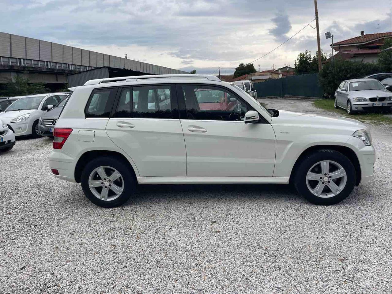 MERCEDES - BENZ - GLK 220 CDI - 4 MATIC BLUE EFFICIENCY - CHROME