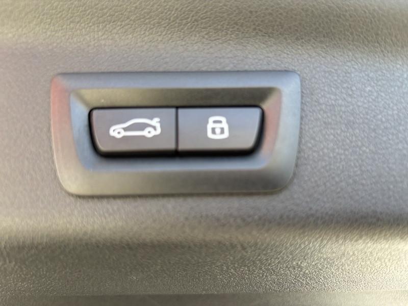 BMW X1 sdrive18d auto FULL LED-NAVI-CAM-18"