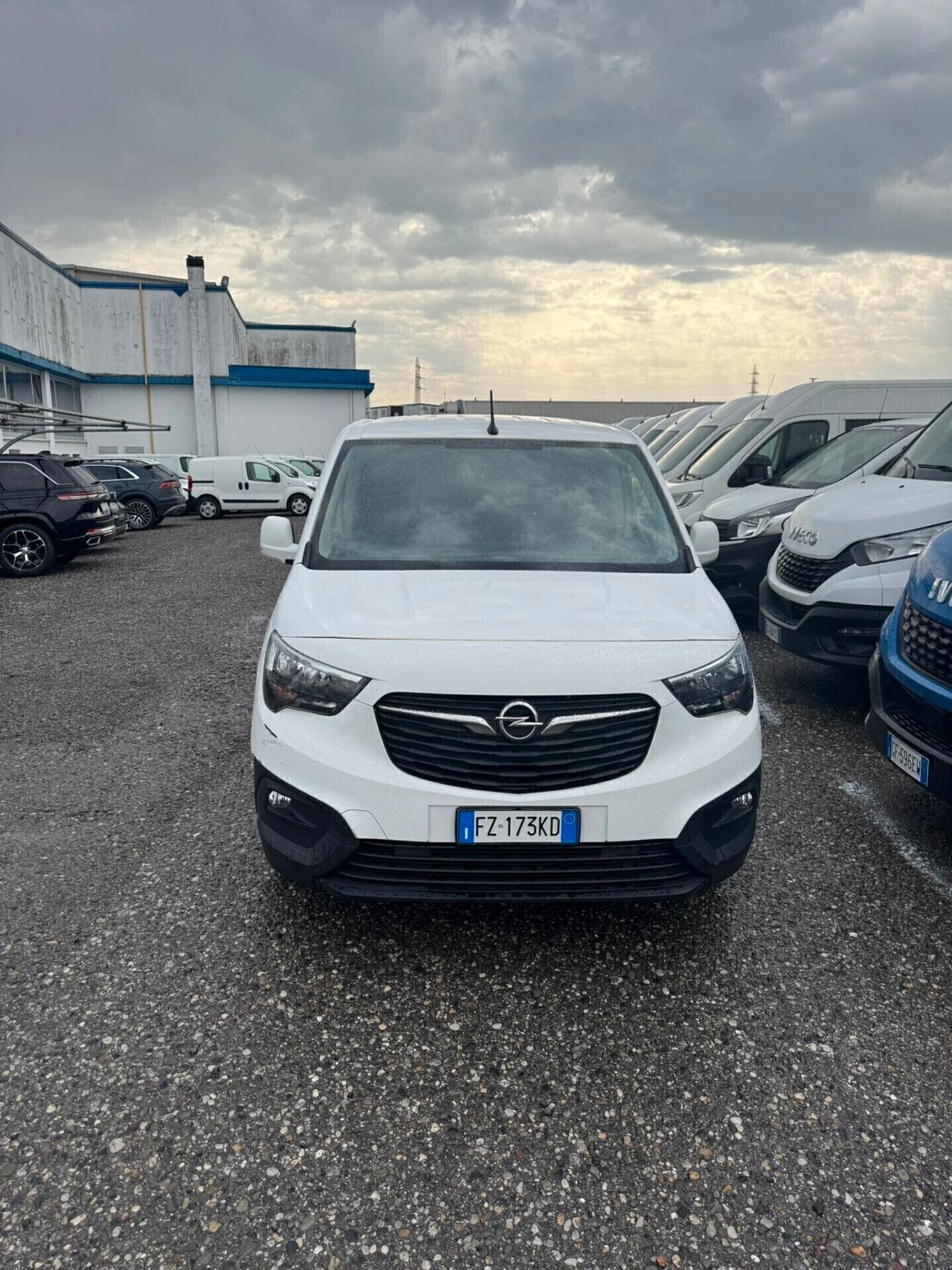 OPEL COMBO CON 3 POSTI EURO6D SUPER PREZZO!