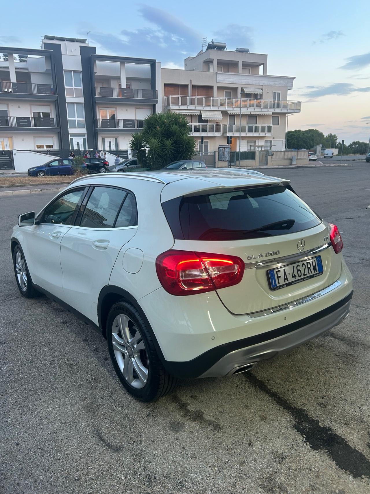 Mercedes-benz CLA 200 220 CDI Automatic Premium