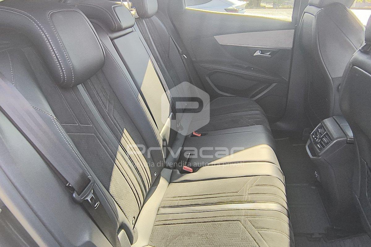 PEUGEOT 3008 BlueHDi 130 S&S Allure