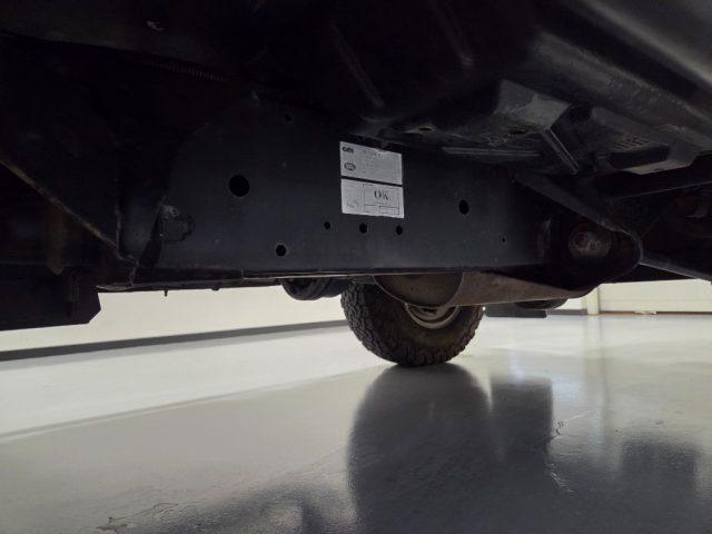 LAND ROVER Defender 90 2.4 TD4 AUTOVETTURA