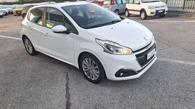 Peugeot 208 208 5p 1.6 bluehdi 75cv /// PER NEOPATENTATO ///