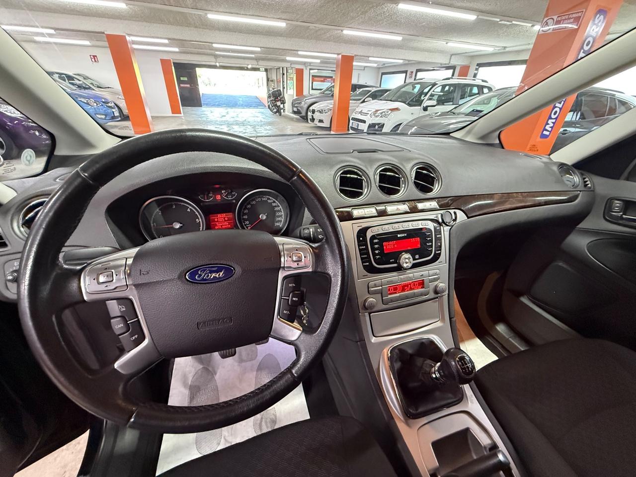 Ford Galaxy 2.0 da 140 CV - Gancio Traino Estraibile 7 posti