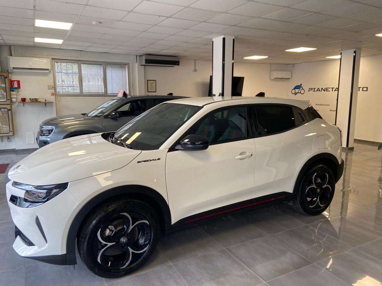 Alfa Romeo Junior 1.2 145 CV Hybrid eDCT6 Speciale