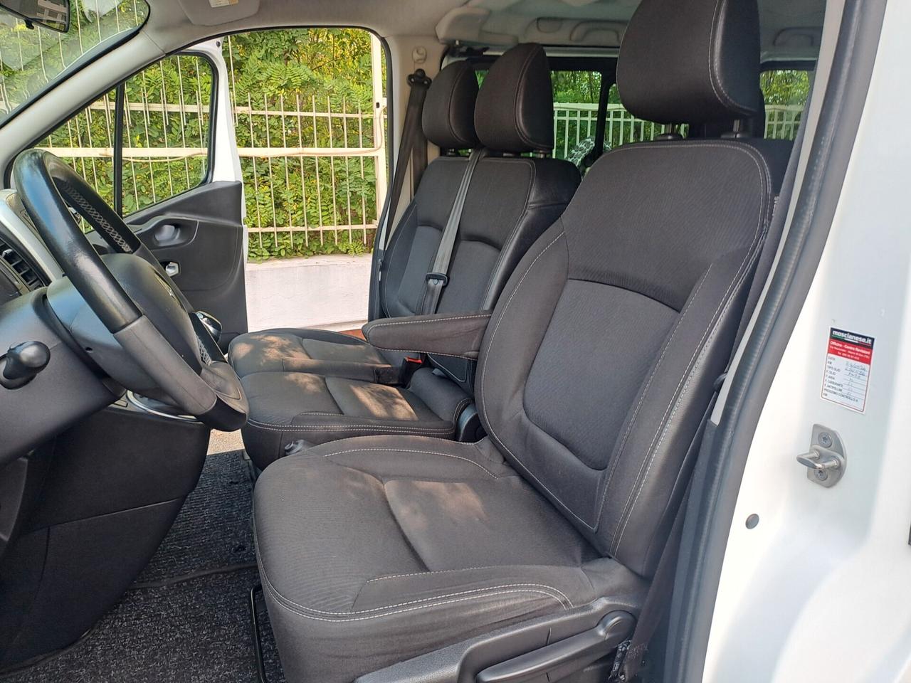 Renault Trafic T27 2.0 dCi 120CV PC-TN Intens 9 POSTI