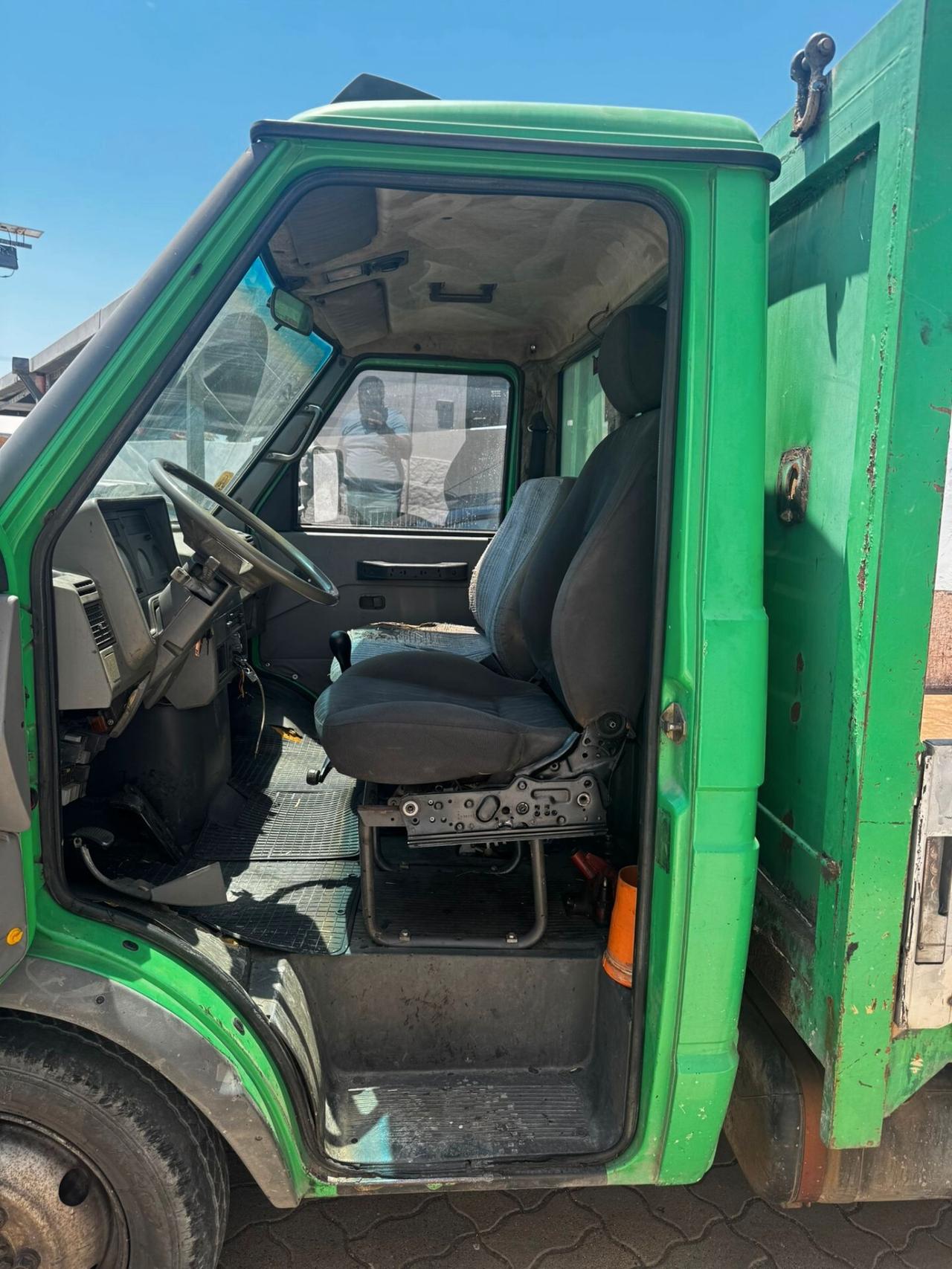 Iveco Daily 30.8 2.5 Diesel CASSONATO