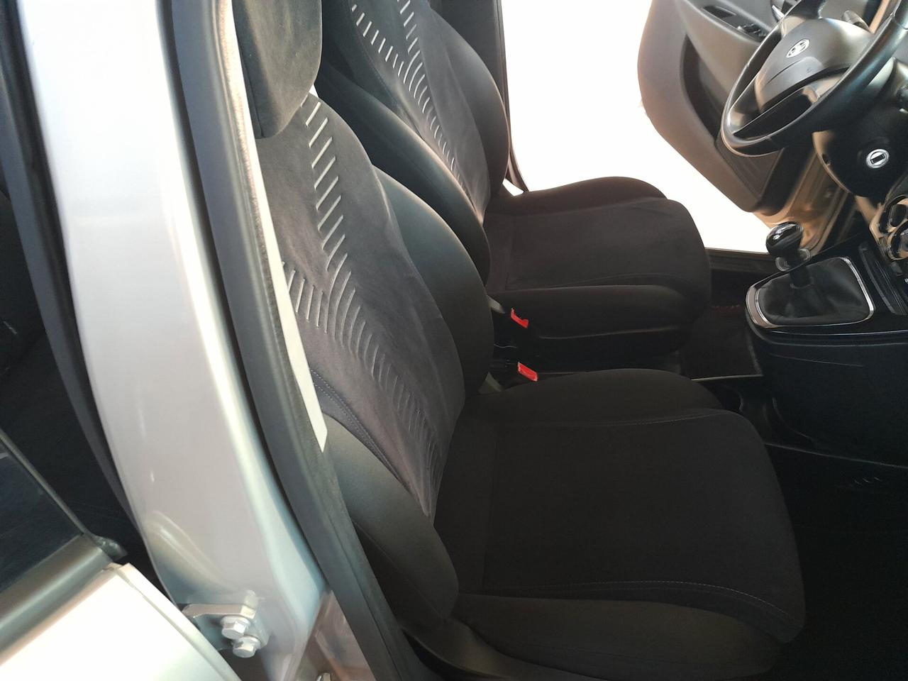 Lancia Ypsilon 1.2 69 CV 5 porte S&S Platinum