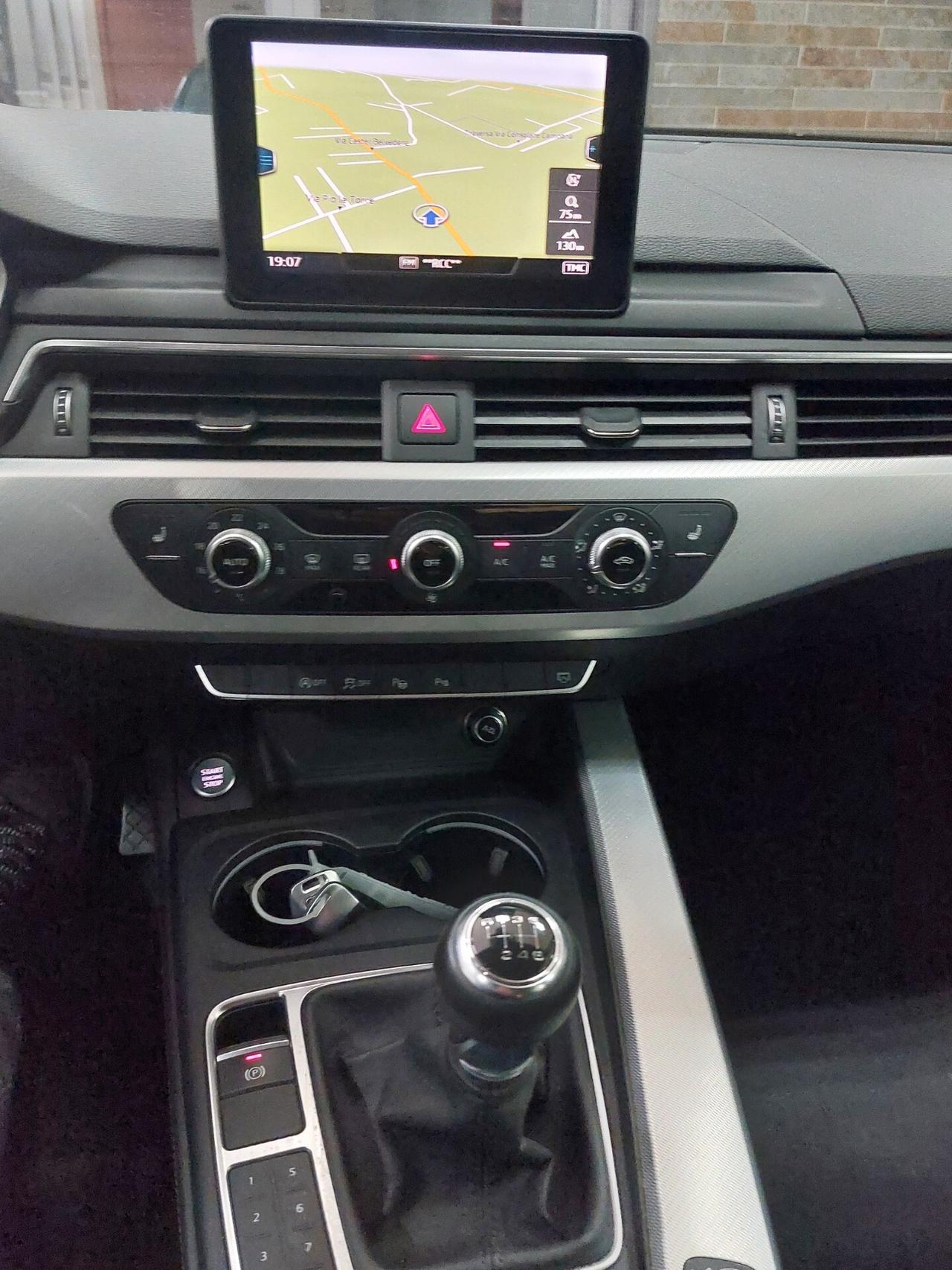 Audi A4 Avant 2.0 TDI 150 station wagon