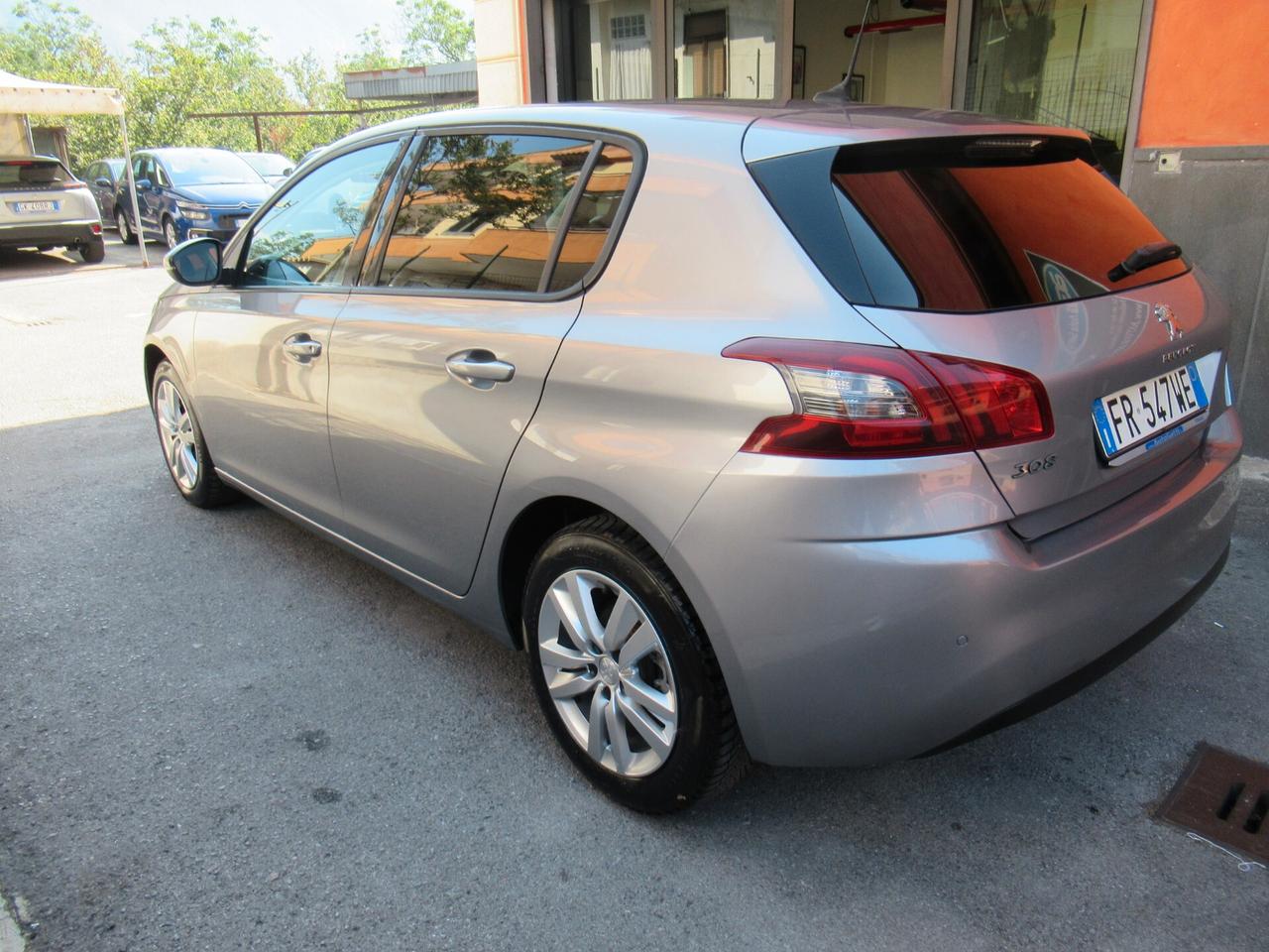 Peugeot 308 BlueHDi 130 S&S Business