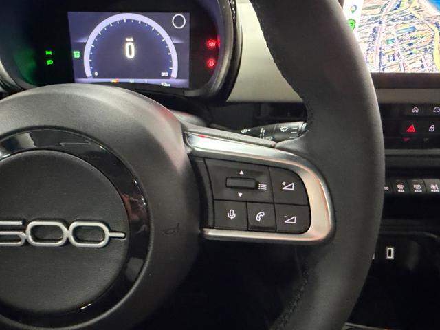 FIAT 600 KM0 LA PRIMA 100CV+CARPLAY WI-FI+18''+RCAM+2PDC