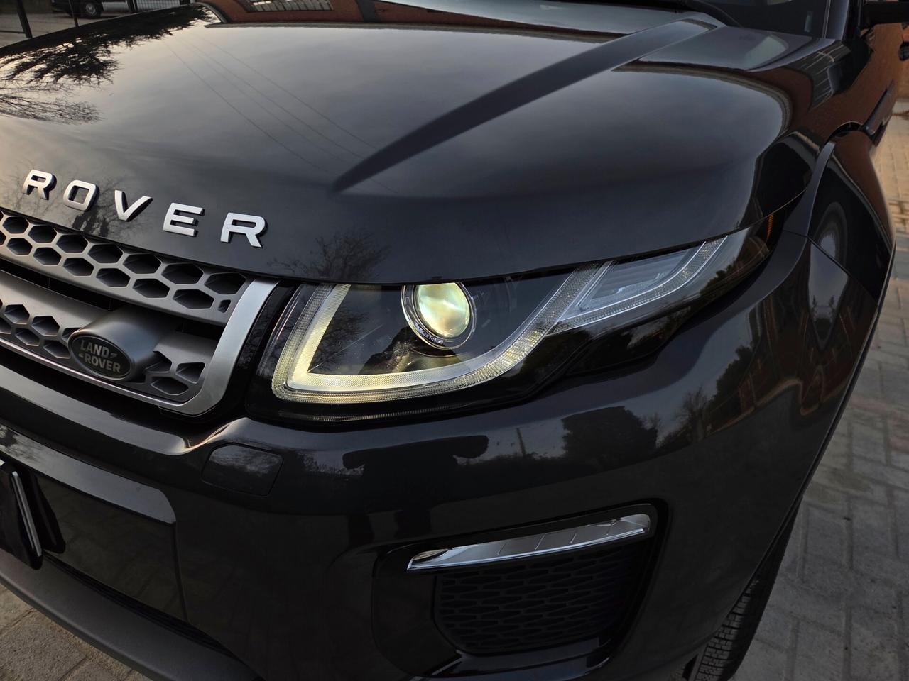 Land Rover Range Evoque 2.0 Si4 241cv 5p. SE