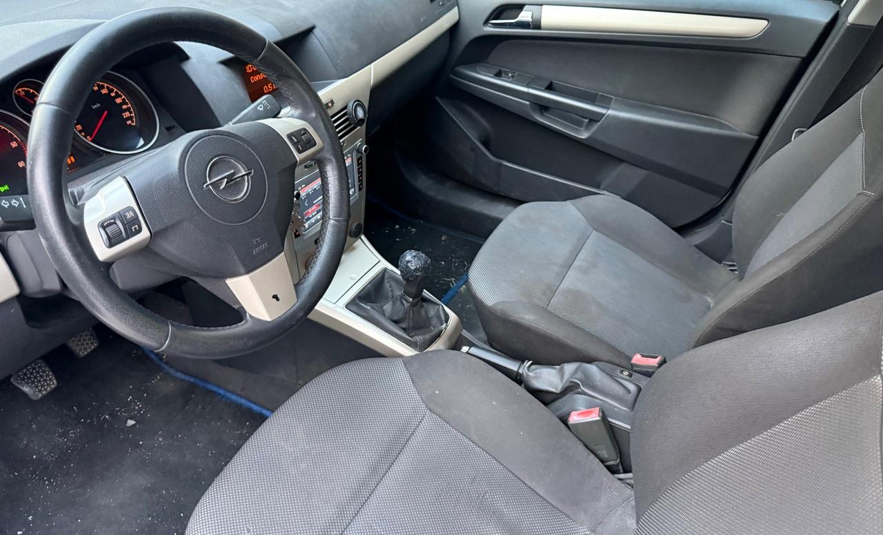 Opel Astra 1.7 CDTI 110CV 5 porte Cosmo