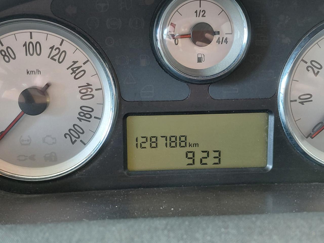 Lancia Ypsilon 1.2 69 CV Unyca