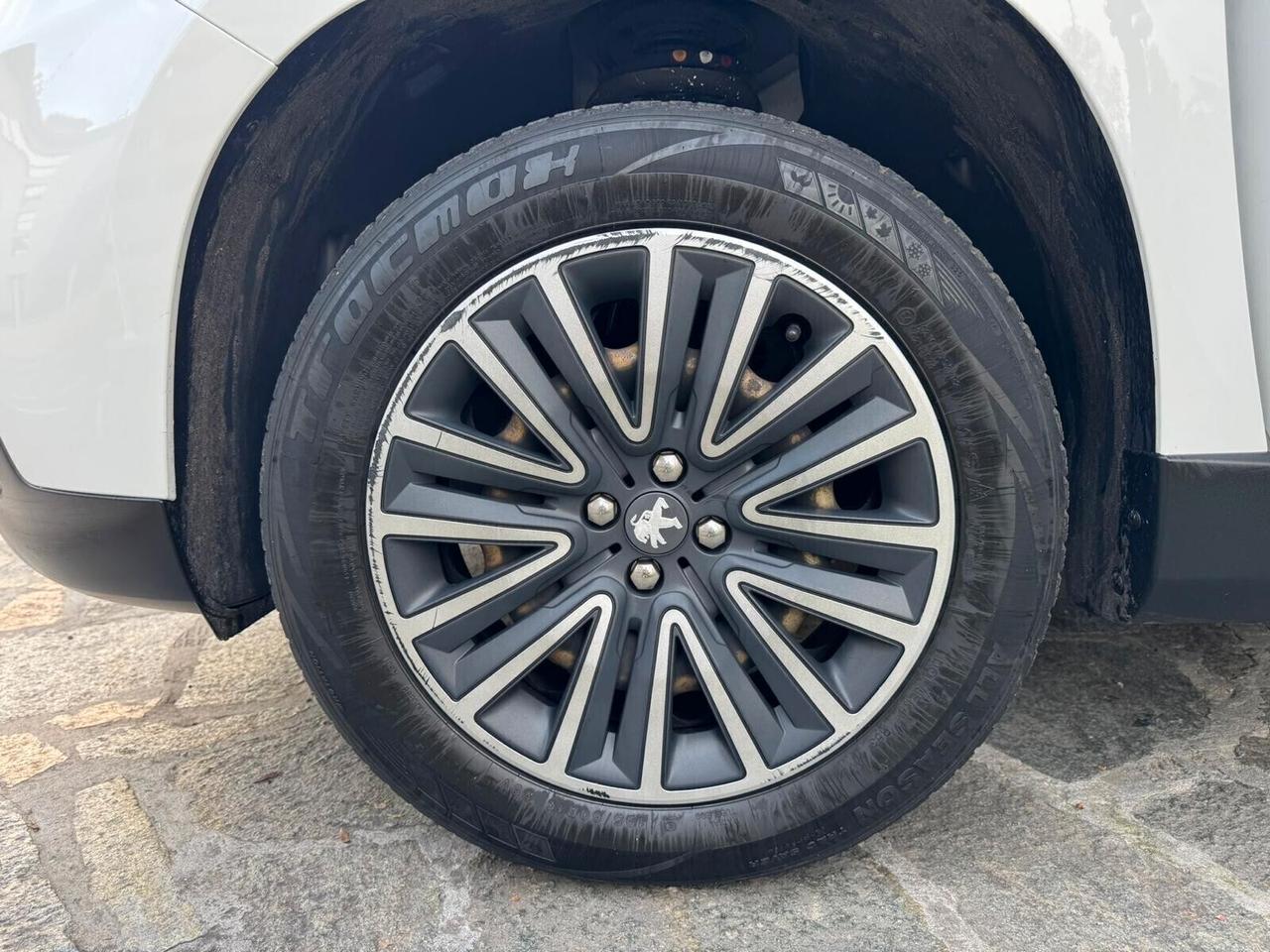 PEUGEOT 2008 BlueHDi 75 ACTIVE