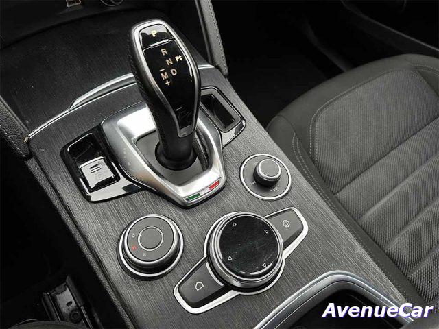 ALFA ROMEO Stelvio 2.2 LEVE CAMBIO AL VOLANTE TELECAMERA POST IVA ESP