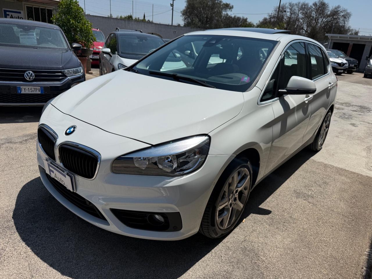 Bmw Active Tourer 218d Luxury,TETTO APRIBILE,PELLE,NAVI,CLIMATRONIC BIZ.,ECC…