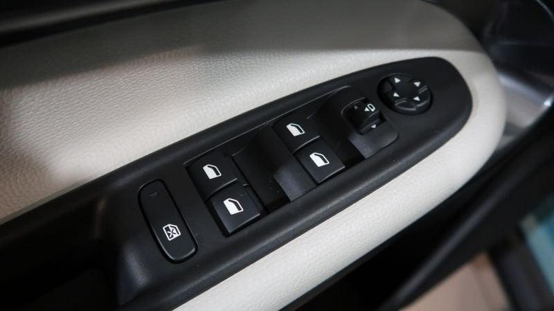 FIAT 600 1.2 Hybrid 145cv La Prima II