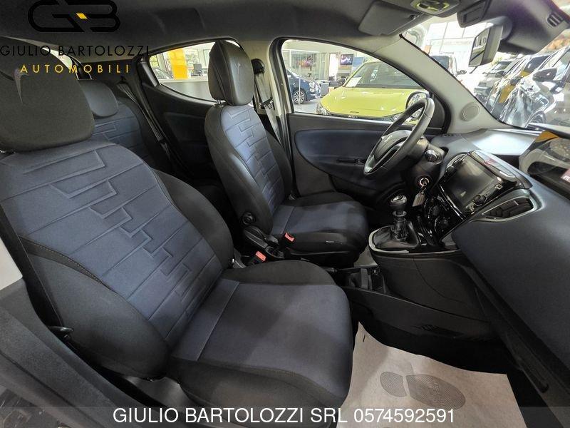 Lancia Ypsilon Ypsilon 1.0 FireFly 5 porte S&S Hybrid Platino