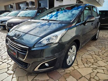 Peugeot 5008 1.6 HDi 115CV Allure