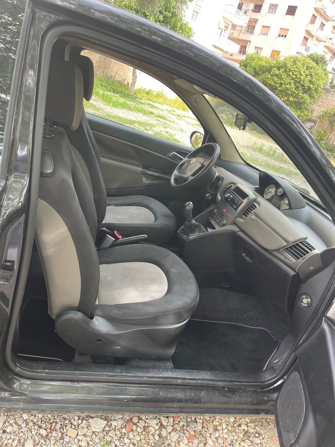 Lancia Ypsilon 1.3 Multijet 16V Argento