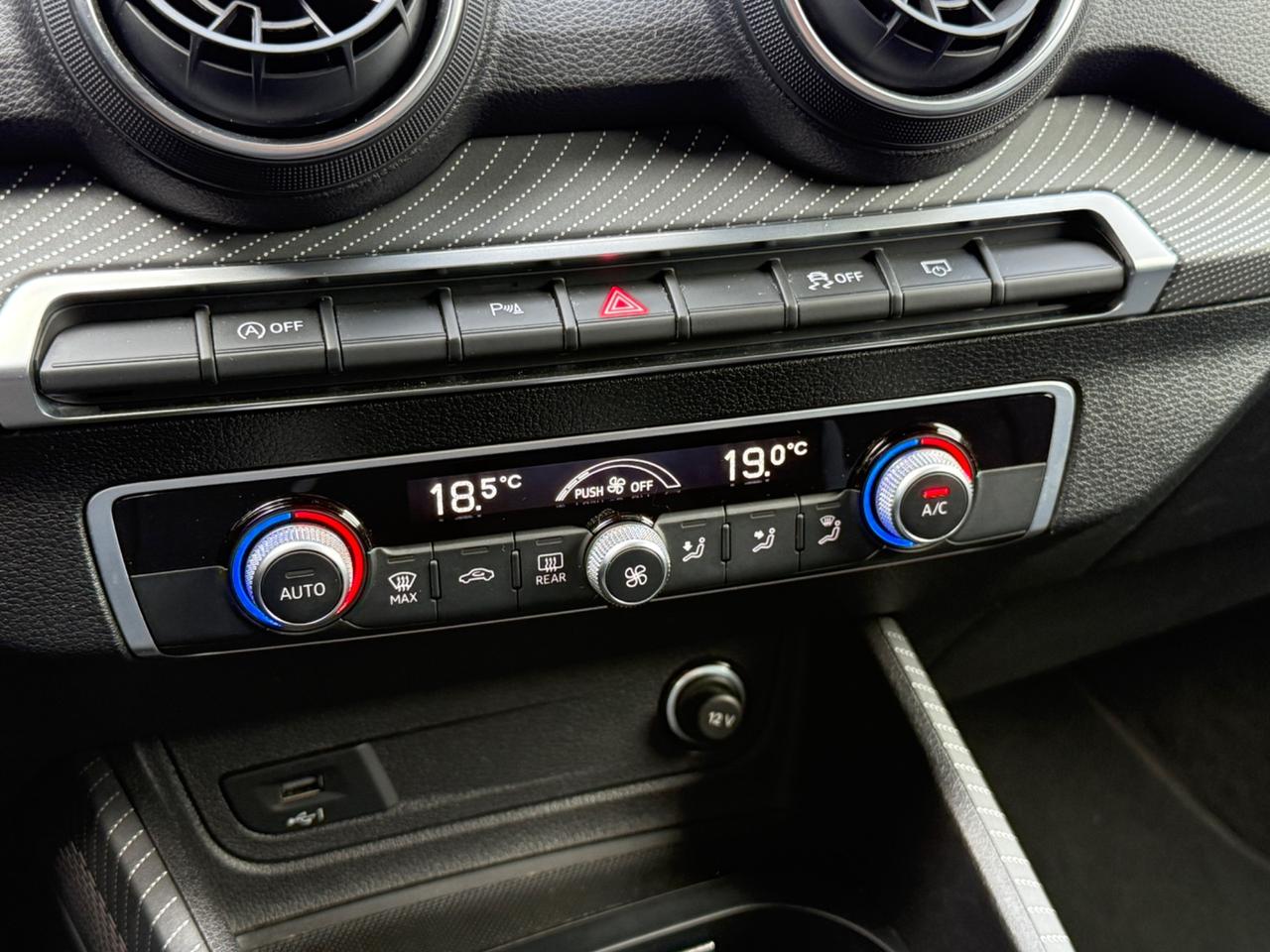 Audi Q2 30 TDI S tronic |LED|CERCHI 19