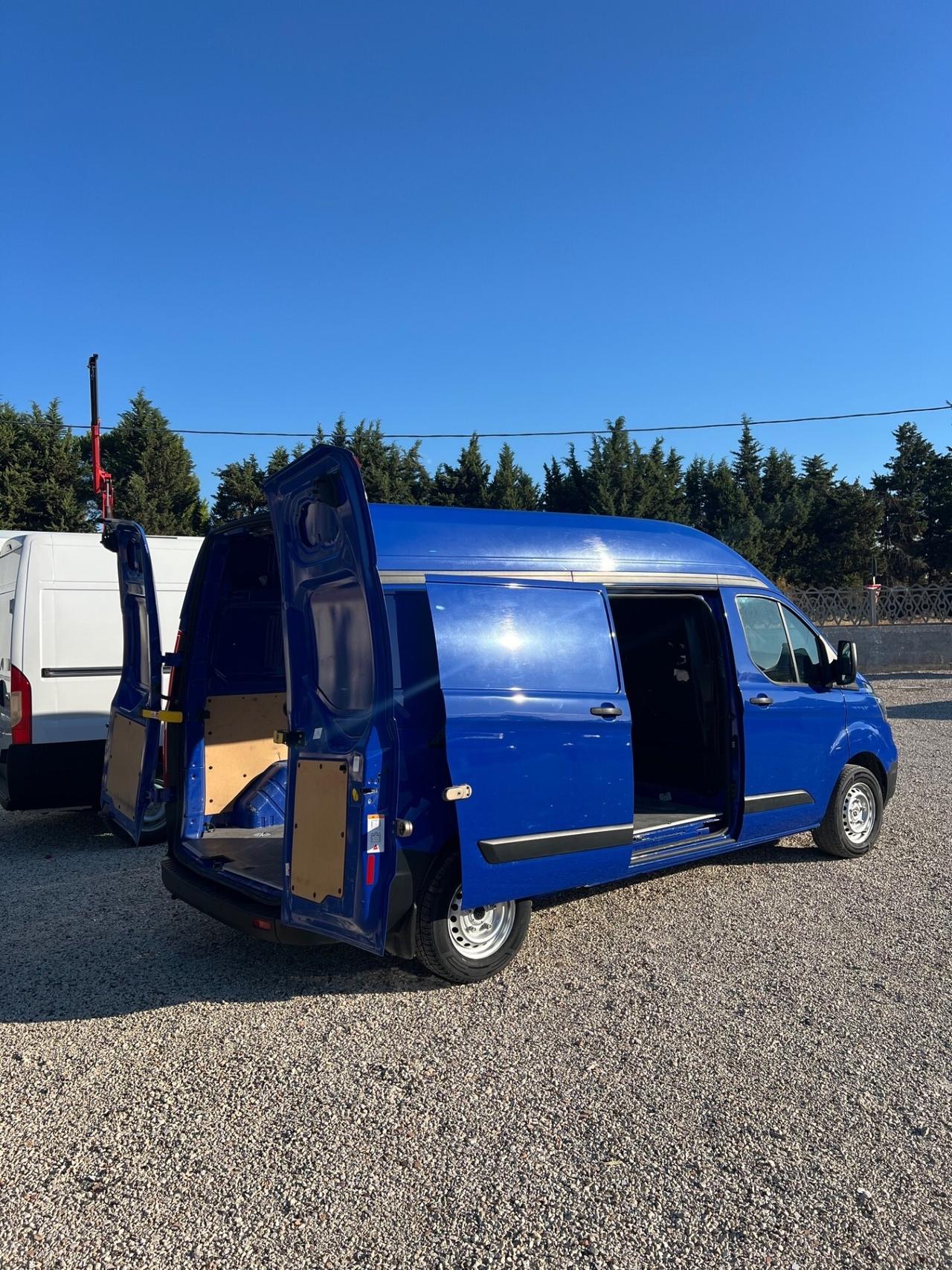 Ford Transit Custom L2H2 passo lungo tetto alto