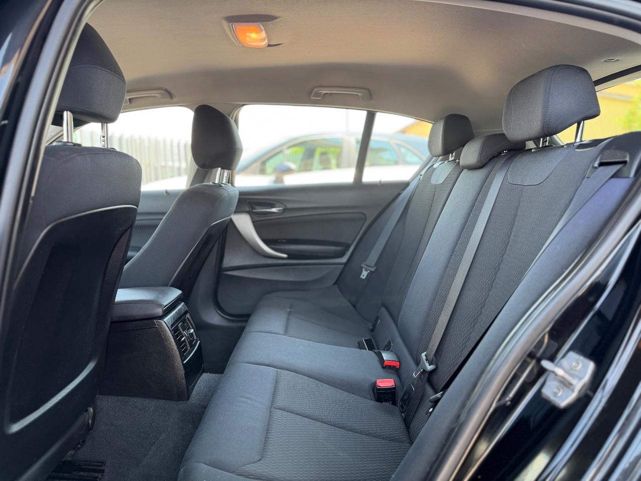 Bmw 116 116d 5p. Sport Okneopatentati Total Black