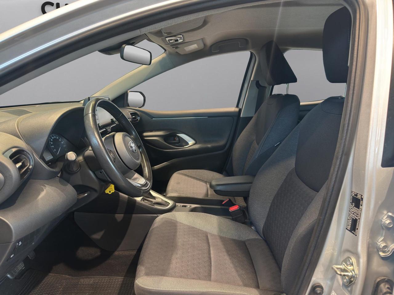 Toyota Yaris 1.5h Business