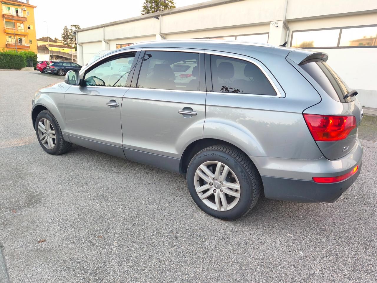Audi Q7 3.0 V6 TDI 233CV 4x4 7posti buon stato