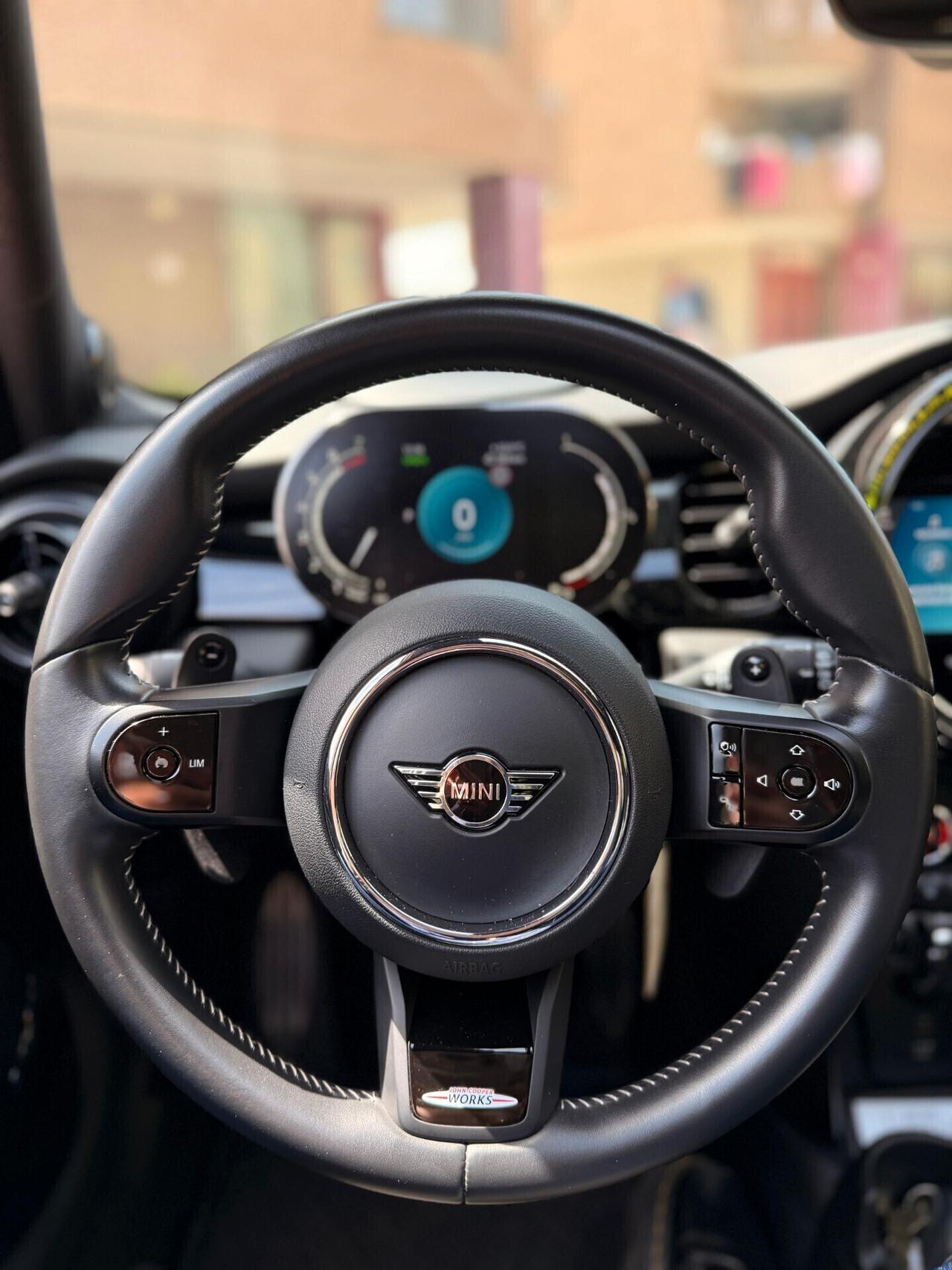 Mini Mini 2.0 John Cooper Works interno ed esterno