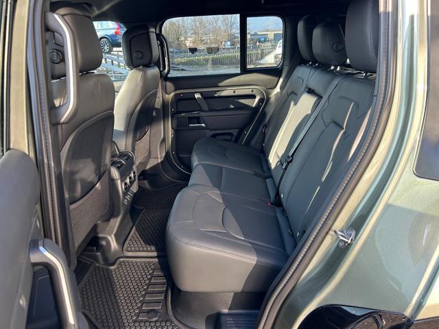 LAND ROVER Defender 110 3.0D I6 200 CV AWDX-Dynamic SE FOREST EDITION