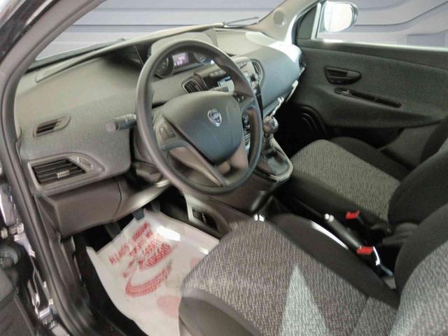 LANCIA Ypsilon 1.0 FireFly 5 porte S&S Hybrid Silver Plus