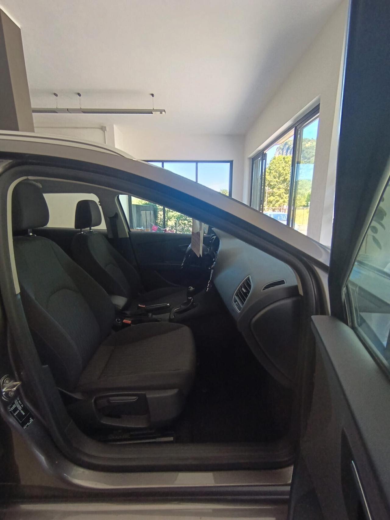 Seat Leon 1.6 TDI ST Style OK NEOPATENTATI