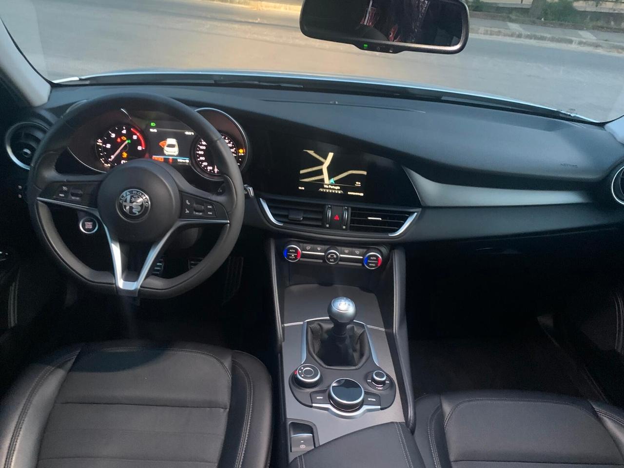 Alfa Romeo Giulia 2.2 Turbodiesel 180 CV Business Sport - 2018