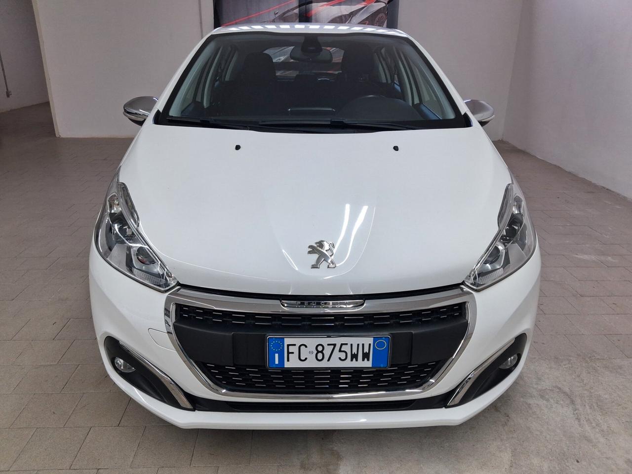 Peugeot 208 PureTech 82 5 porte Allure