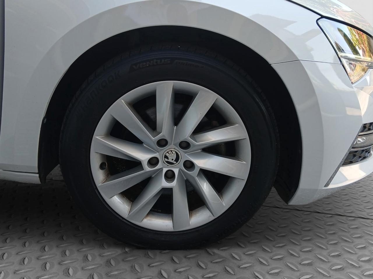 Skoda Superb iV Wagon Superb Wagon iV 1.4 tsi phev Executive dsg