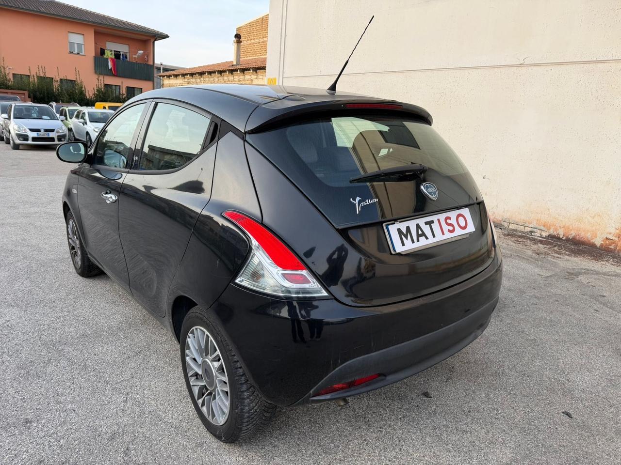 LANCIA Y 1.2 Platinum VENDUTA abbinata con CLASSE B