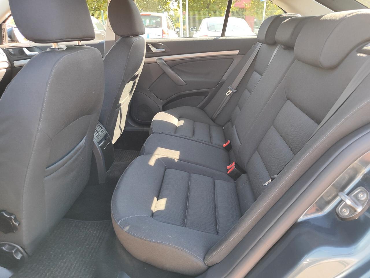 Skoda Octavia 1.6 16V FSI Ambiente