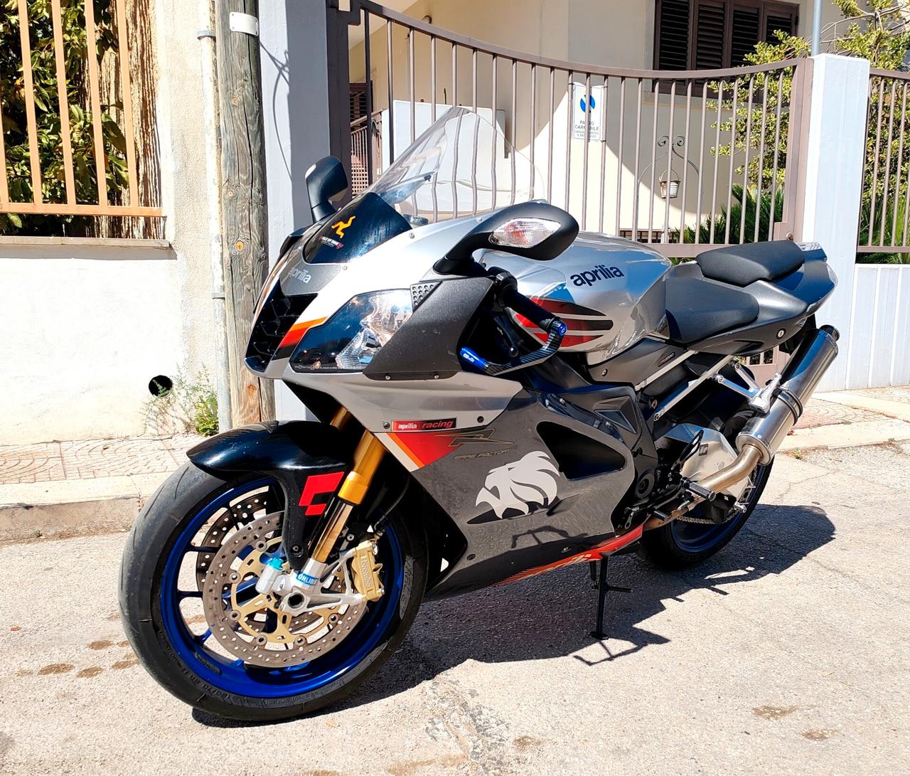 Aprilia RSV 1000 R Factory 145cv