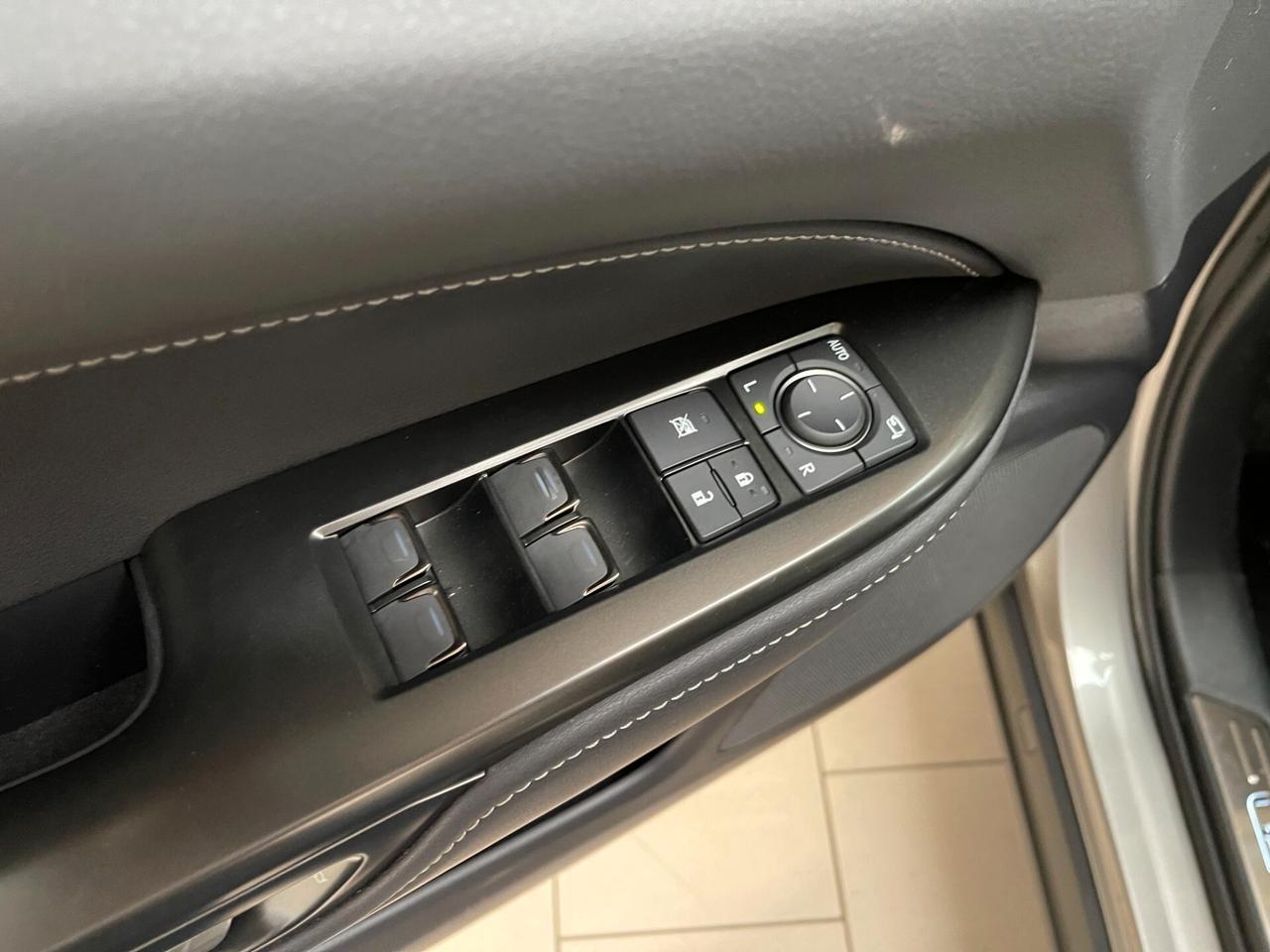 Lexus NX 350h Premium + 2.5 Hybrid 4wd 200cv e-cvt-LEGGI SOTTO
