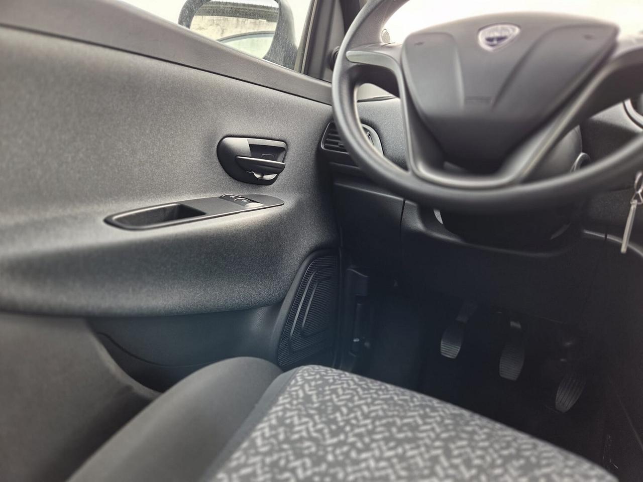 LANCIA YPSILON 1.0 5P S&S HYBRID ALBERTA FERRETTI