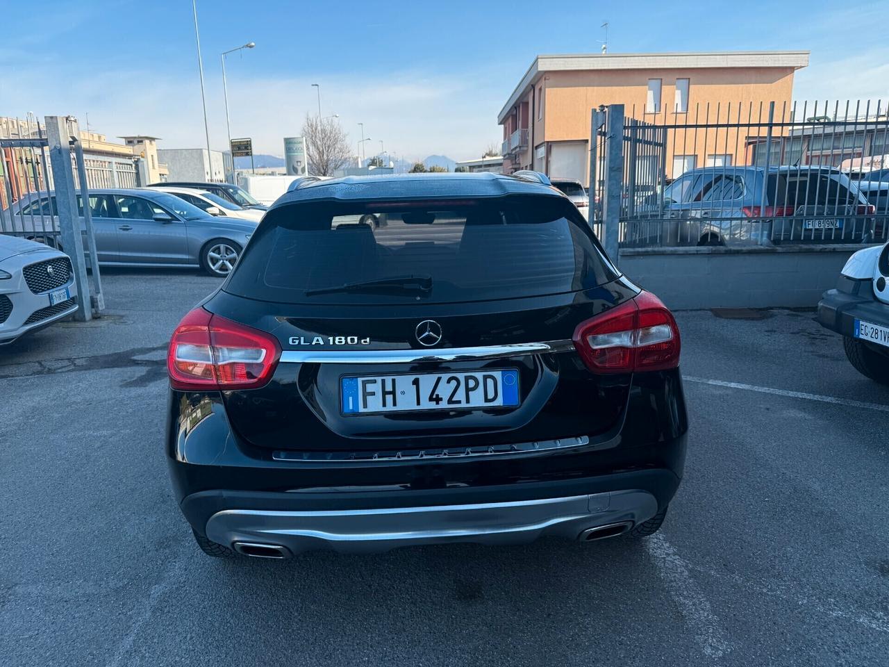 Mercedes-Benz GLA 180 d Business/ EURO 6/ Neopatentati