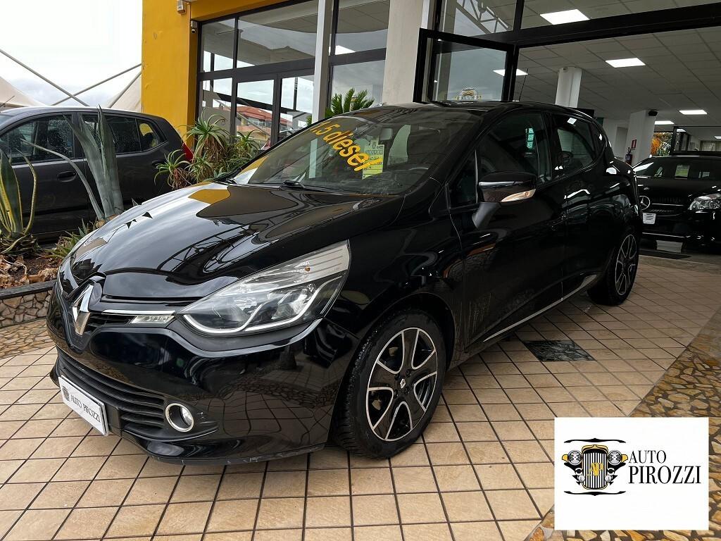 RENAULT CLIO 1.5 DCI del 2014 con 140000KM