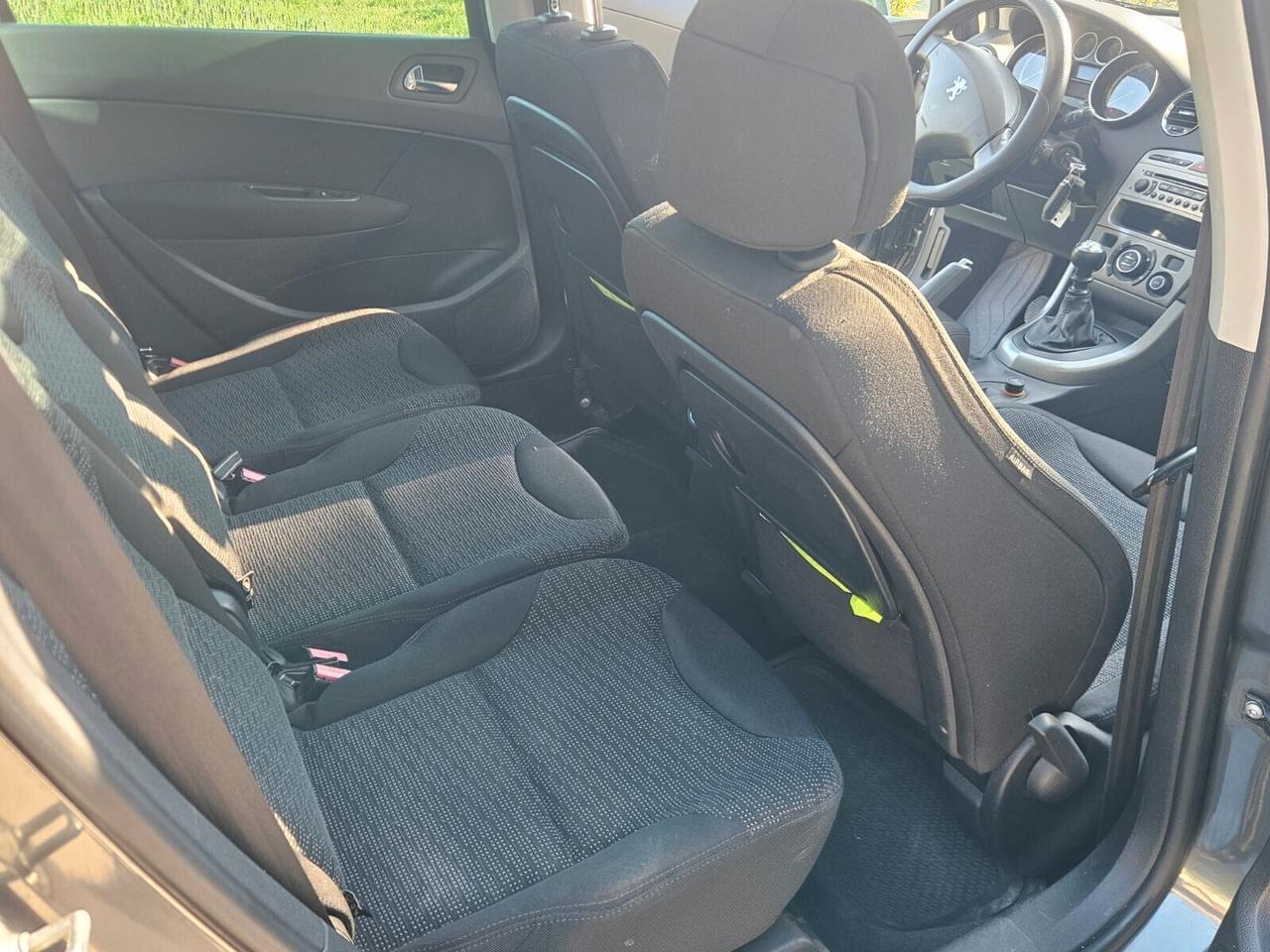 Peugeot 308 2.0 HDi 136CV aut. SW Ciel Féline 7 posti